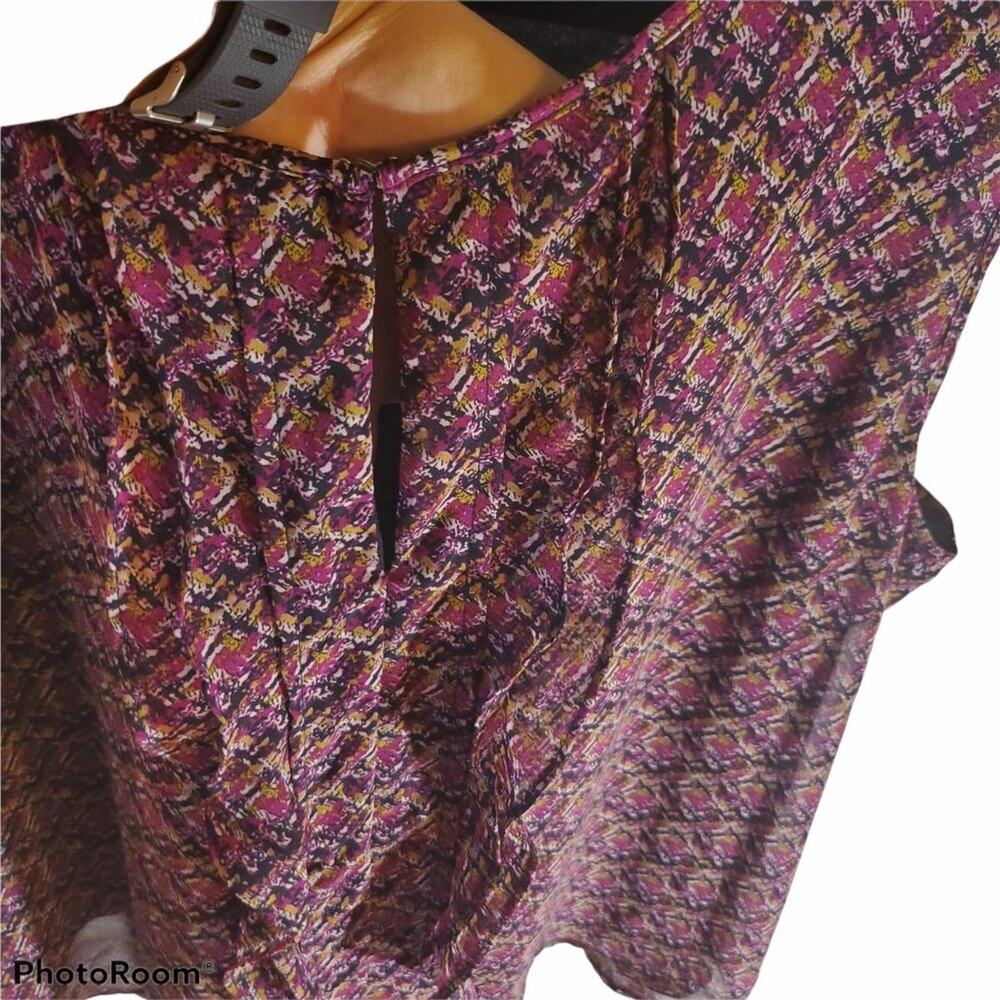 Ann Taylor Loft | Modern Print Tank Top with Ruffles - Picture 3 of 6